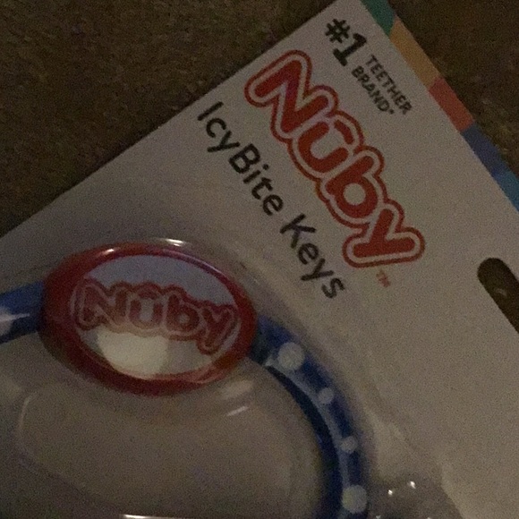 🆕Nūby IcyBite Keys / #1Teether Brand / Massages & soothes sore gums /Easy grasp - Picture 6 of 7